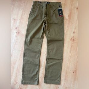 Women’s Vans Authentic Chino NWT relaxed fit, size 28, light olive green